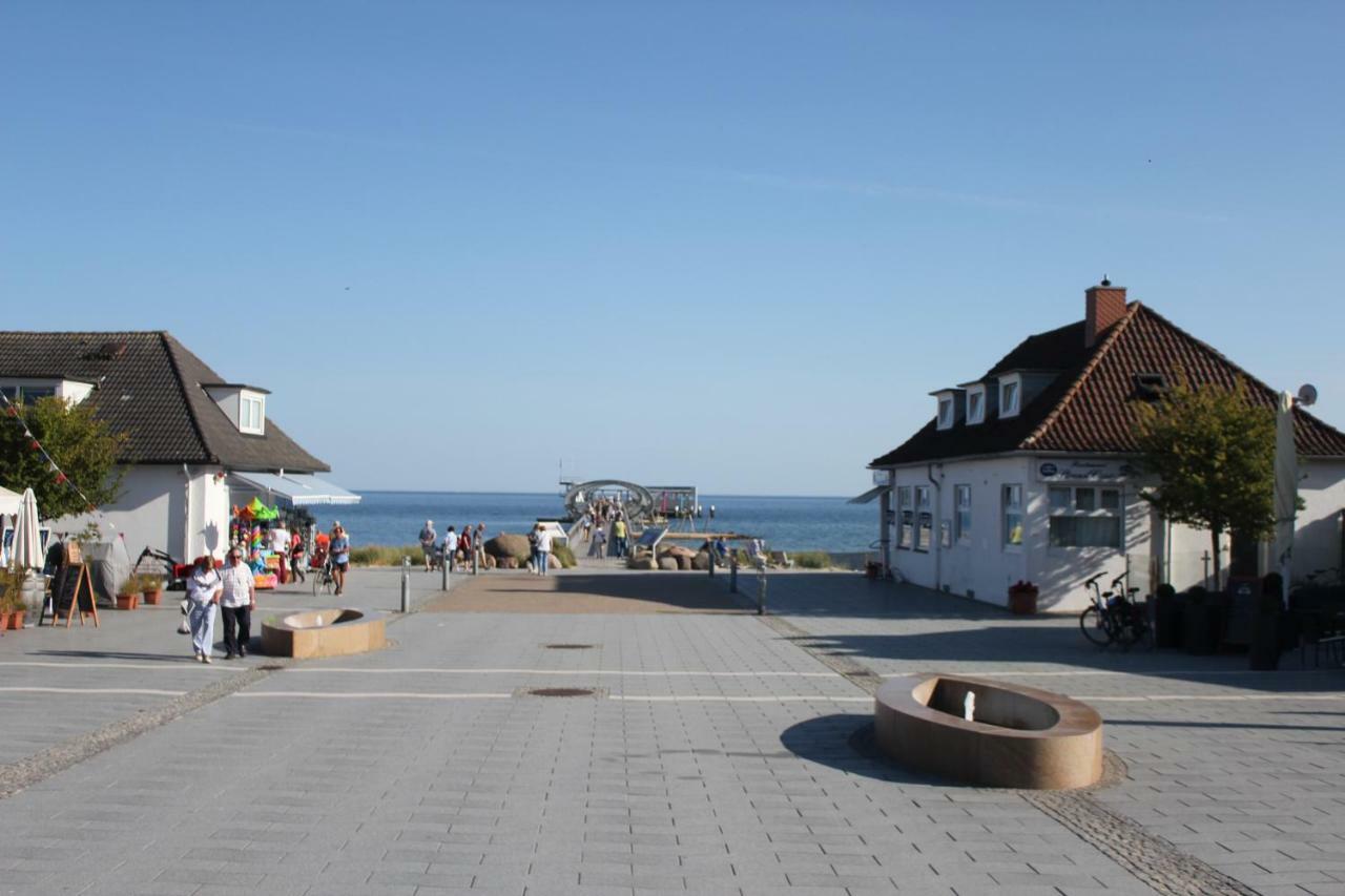 Strandlaeufer Im Kirschgarten Kellenhusen Esterno foto